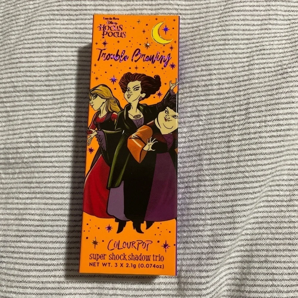 Colourpop Hocus Pocus “Trouble brewing” Shadow Kit